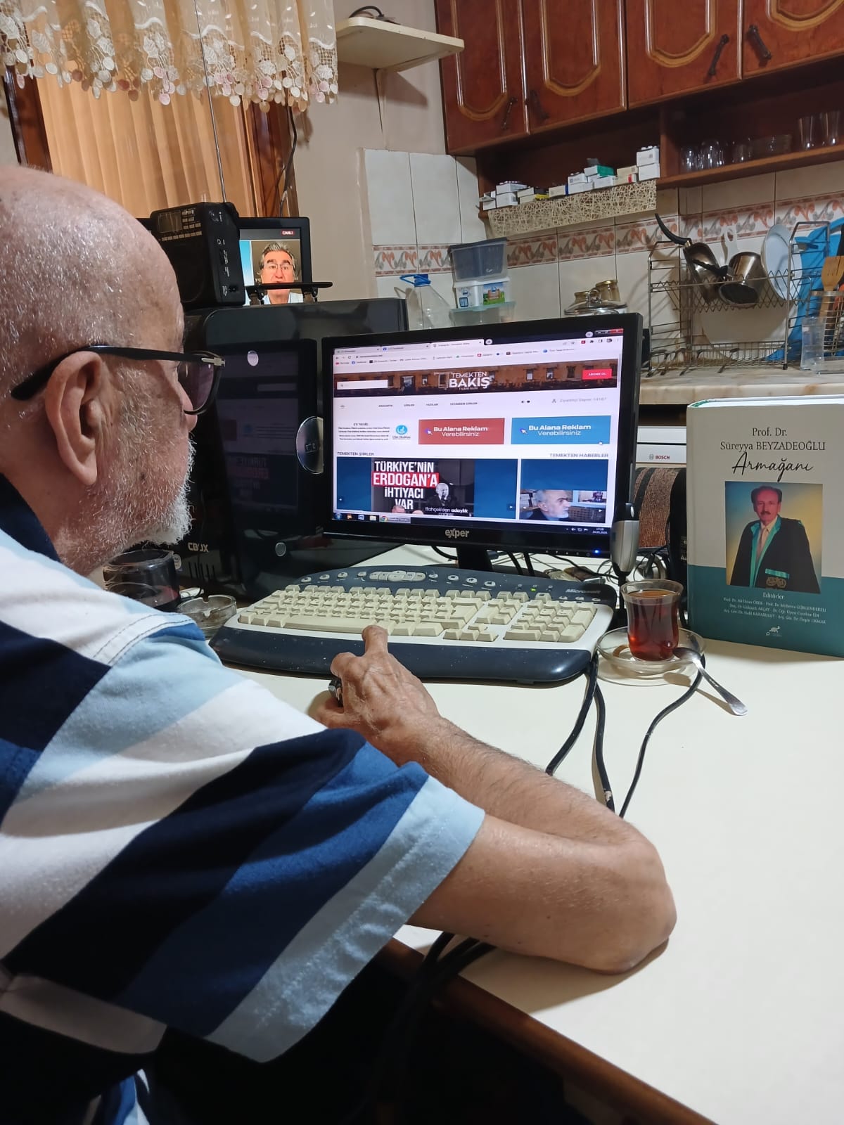 DİVANEYİM İŞTE BÖYLE