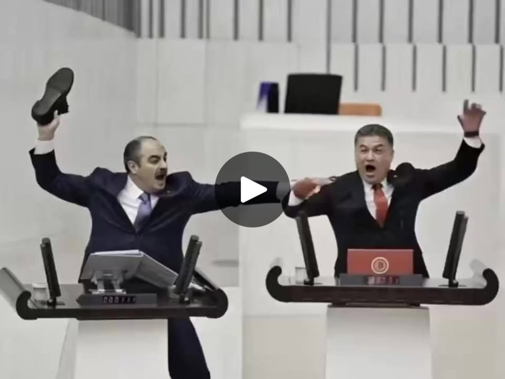 BATIYA ÖÇ YUMRUĞU